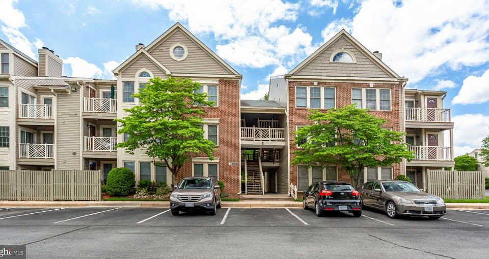 1st image of 3800 Ridge Knoll Ct Unit 310B