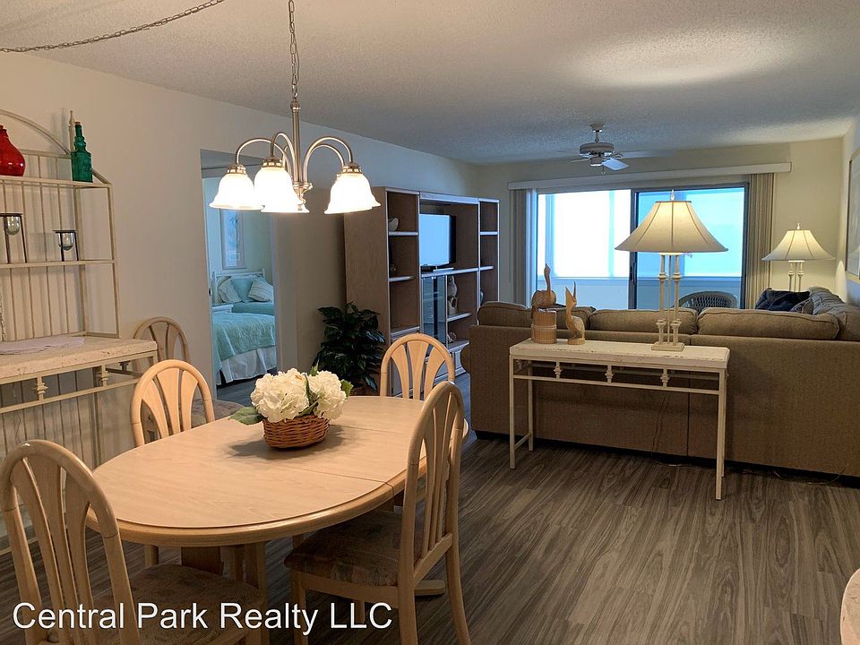 1st image of 1055 W Peppertree Dr APT 302