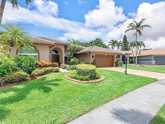 3rd image of 5698 Aspen Ridge Cir