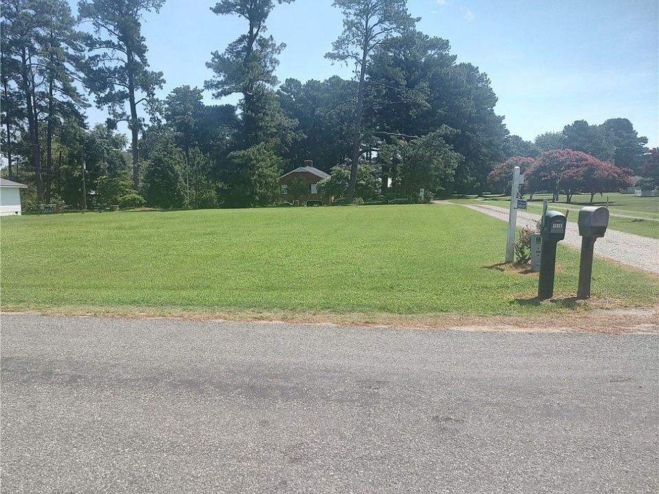 2nd image of 1489 N Cobbs Creek Ln