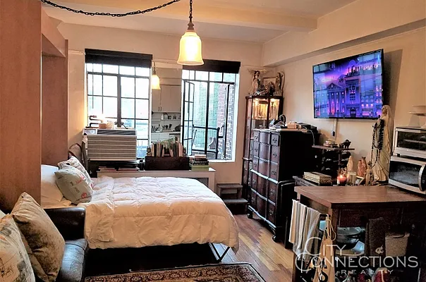 Rented by City Connections Realty | media 11