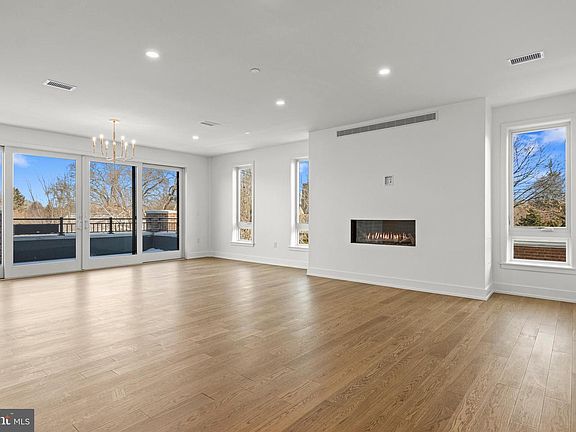 2nd image of 110 Park Ave #320