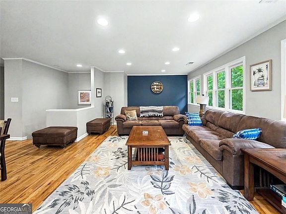 4th image of 238 Shore Dr
