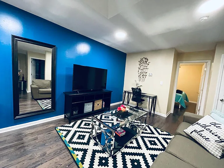 1308 South St — Photo 1