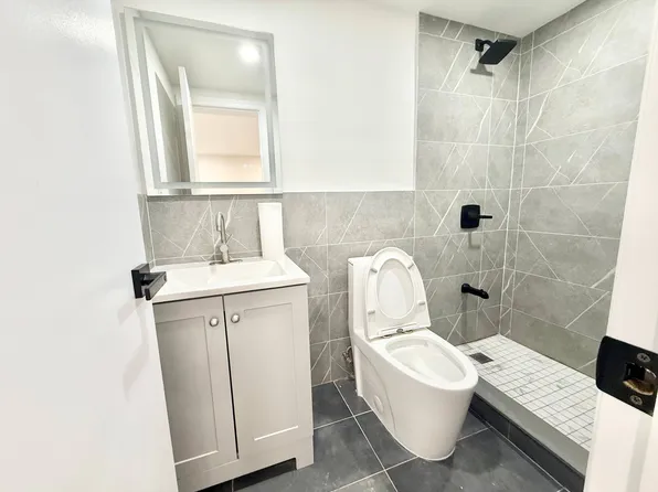 1440 Greene Avenue image 14 of 14