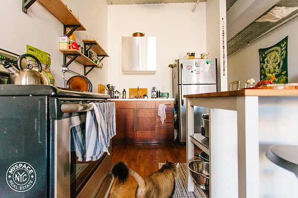 Rented by MySpaceNYC | media 16