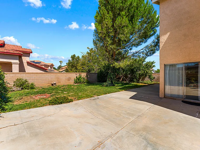 43721 Yaffa St — Photo 37
