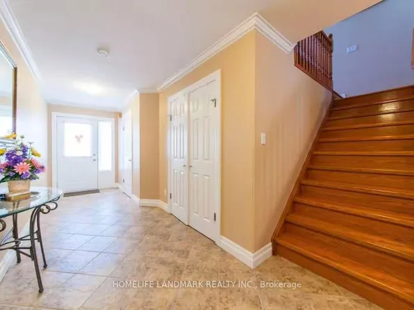 579 Violet St, Waterloo, ON N2V 2V6