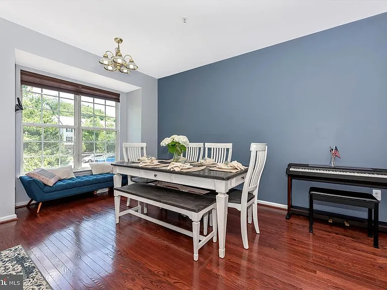 124 Cavenrock Ct — Photo 27