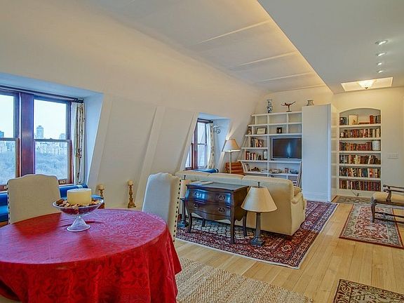 4th image of 121 Central Park W APT 92