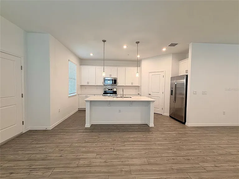 449 Belmond Dr — Photo 6