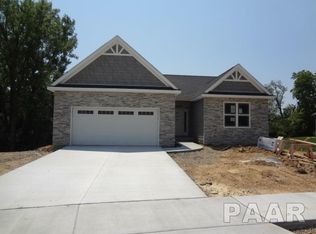 3834 W Anchor Dr, Peoria, IL 61615