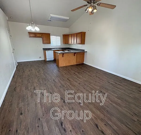 1317 S Crowe St #A — Photo 2