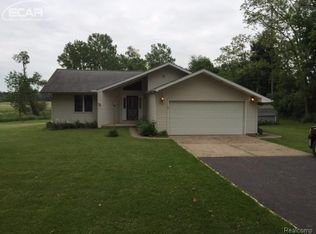 6935 Grand River Rd, Bancroft, MI 48414