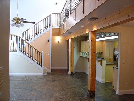 3rd image of 1200 Hermosa Dr SE