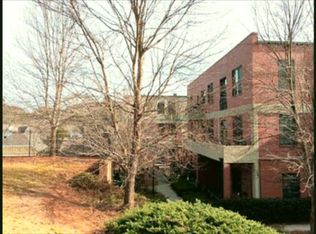 1823 Liberty Ln, Roswell, GA 30075