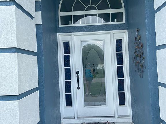 2nd image of 2554 Smithfield Dr