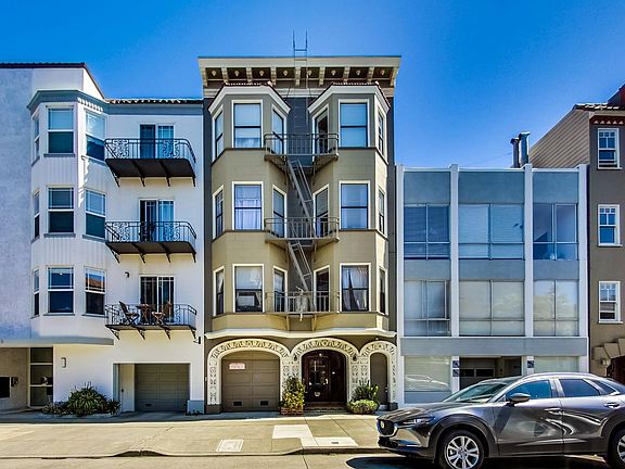 2nd image of 3820 Divisadero St APT 2