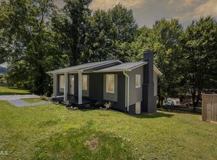 1116 Berry Rd, Elizabethton, TN 37643