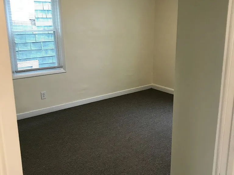 10 Exeter St #2 — Photo 4