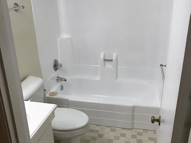 3483 Sutherland Dr — Photo 11