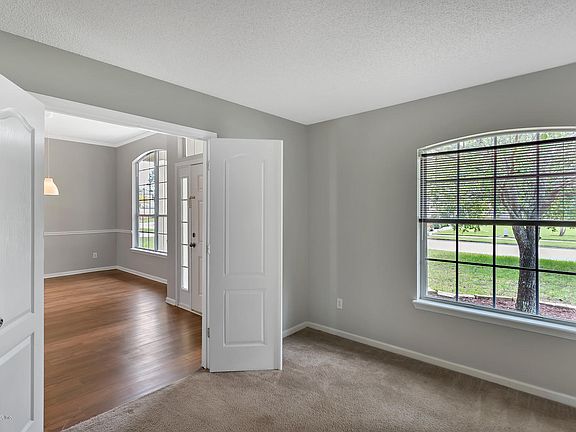 5th image of 1525 Timber Trace Dr