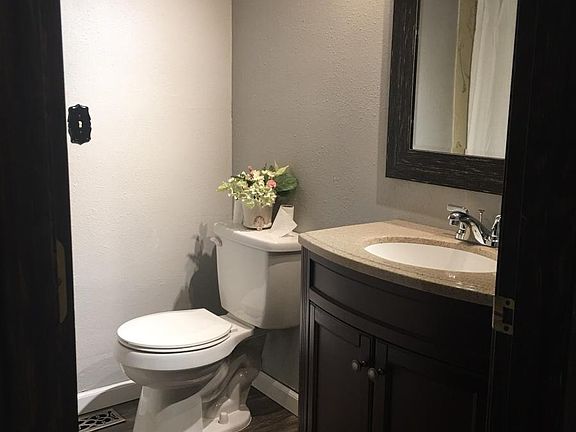 Main bathroom