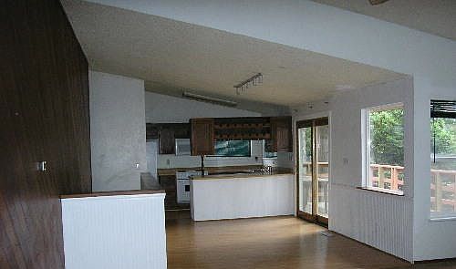 2nd image of 1981 Panorama Dr