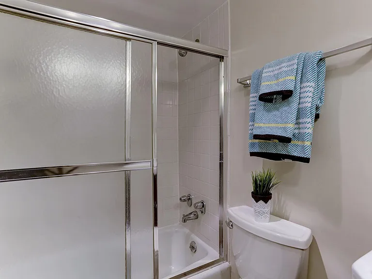 950 25th St NW #723-N — Photo 16
