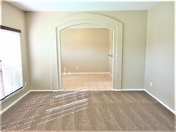 3rd image of 129 Berkley Dr