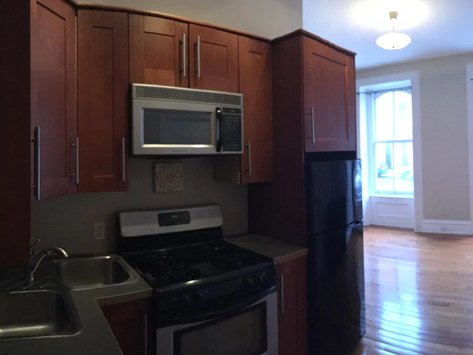 213 E King St #2