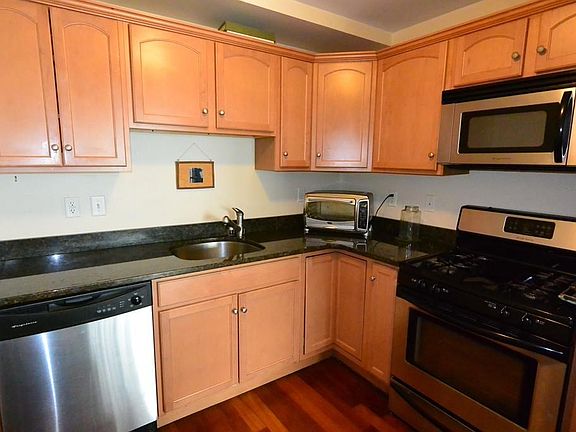 3rd image of 291 Revere St Unit 8