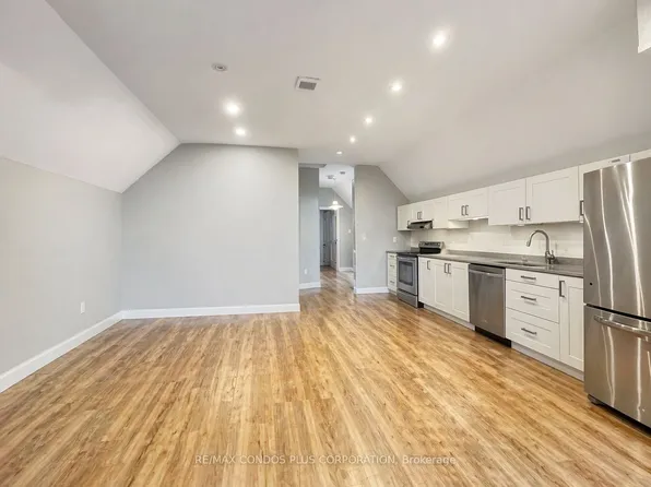 869 Beach Blvd, Hamilton, ON L8H 6Z5
