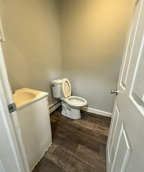314-316 Capen St #2 — Photo 6