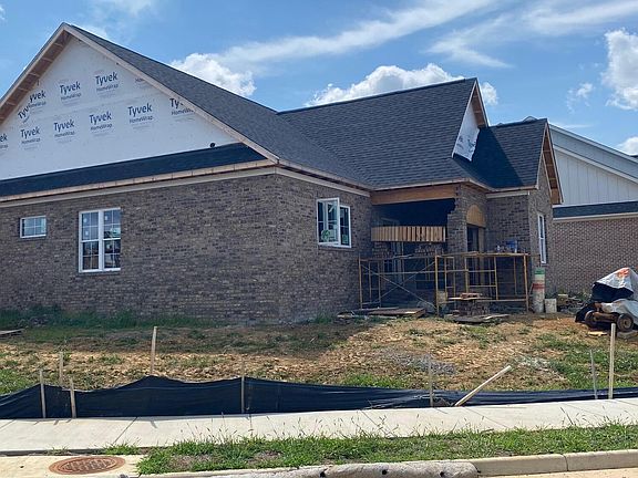 3rd image of 366 Merion Cir