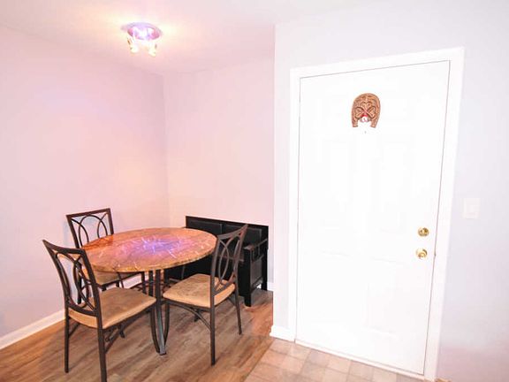 5th image of 1930 Kenilworth Cir #1930A