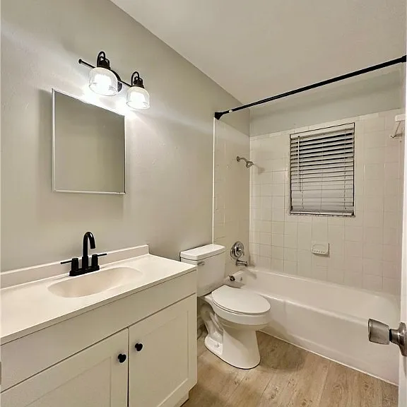5635 5th Ave — Photo 8