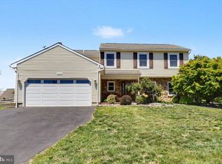 2245 Donna Ln, Sanatoga, PA 19464