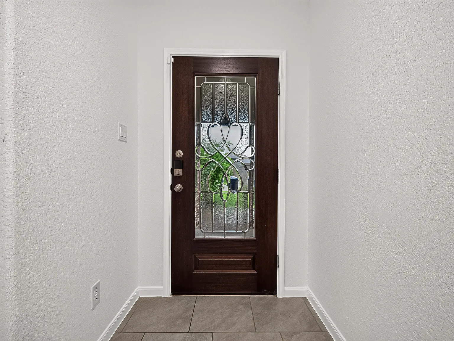4 bed, 2943 sqft, $2,600 — Photo 3