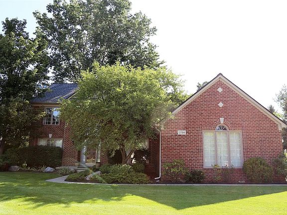 3rd image of 3794 Gatwick Dr