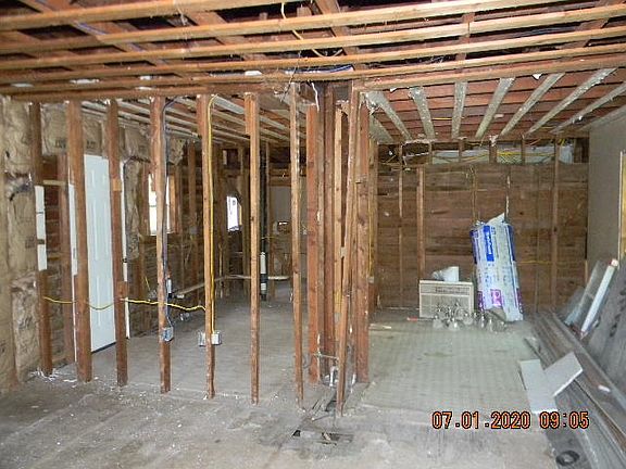 2nd image of 511 E 15th Ave