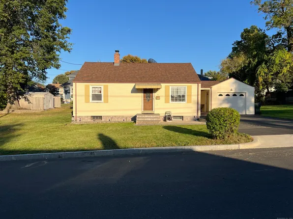 90 Meriline Avenue, West Hartford, CT 06110