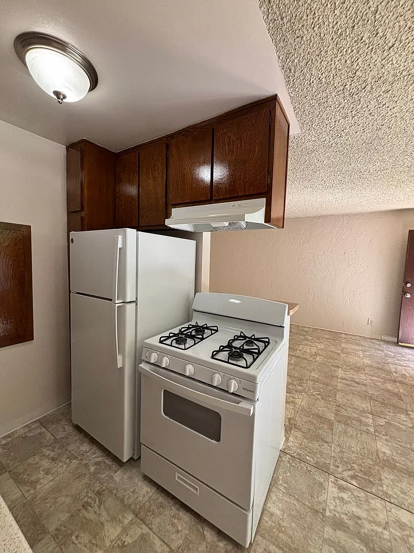 1-Bedroom In Torrance | All Utilities Included | Only $950 Deposit! — Photo 4