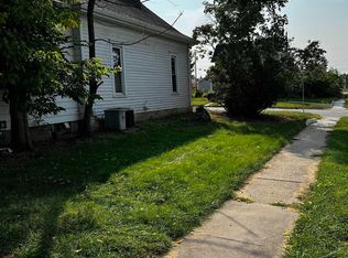 895 9th St, Marion, IA 52302