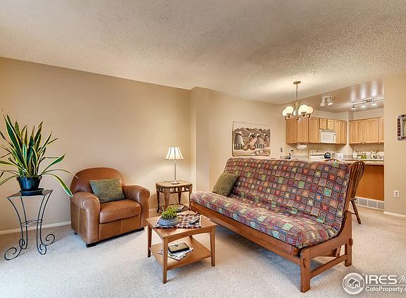 5th image of 1067 Artemis Cir