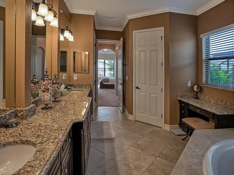 9634 Firenze Cir — Photo 14