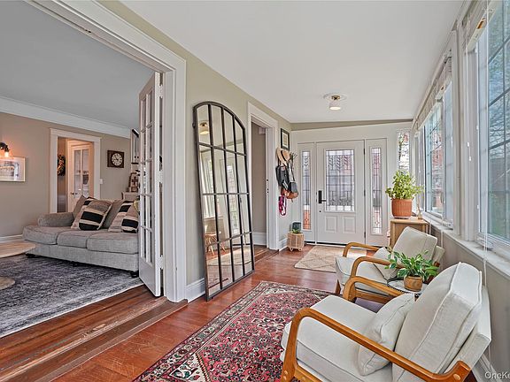3rd image of 11 Westwood Avenue