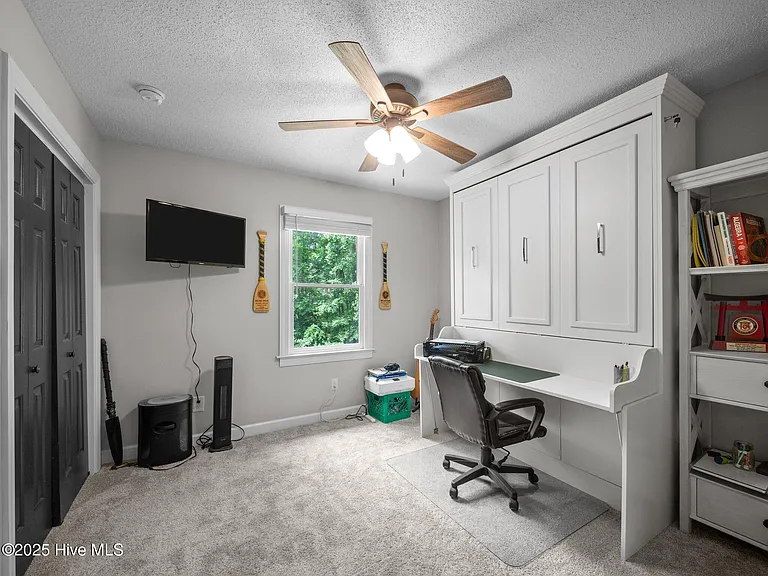 939 Eton Dr — Photo 48