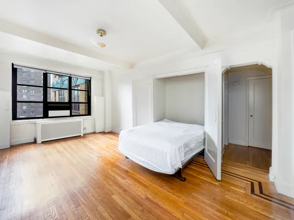 235 East 22nd Street image 5 of 14