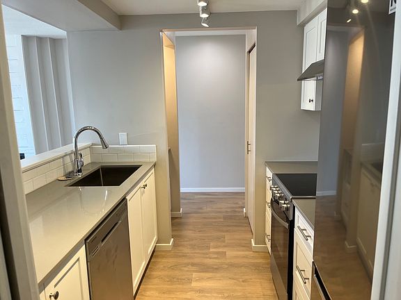 3rd image of 973 W 7th Ave #2